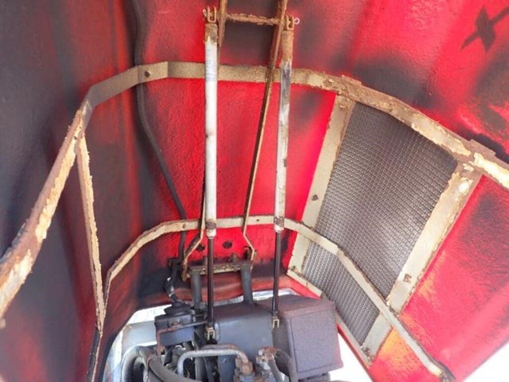 2009-kubota-m135x-image-58