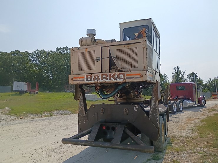#26282-•-barko-log-picker-trailer-image-8