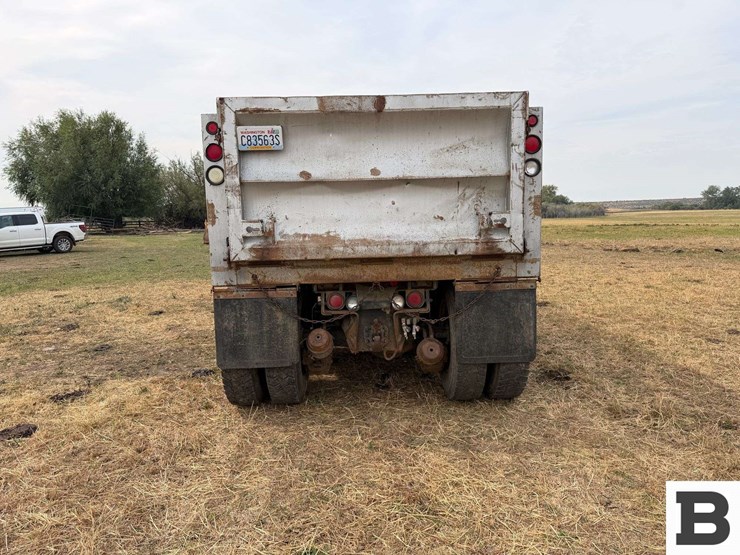 1988-mack-rd688s-image-4