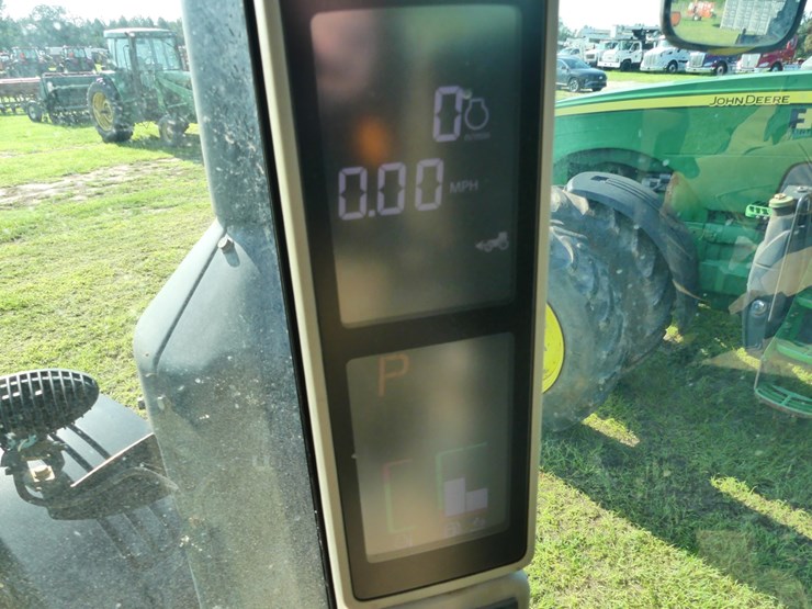 2014-john-deere-8370r-image-19
