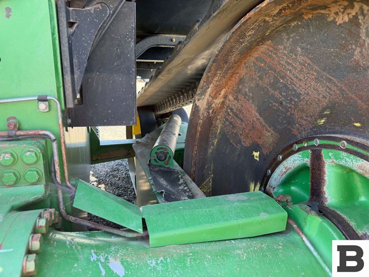 2004-john-deere-9520t-image-41