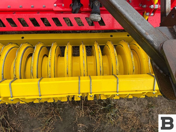 2025-pottinger-lion-4030-master-rotary-harrow-image-17