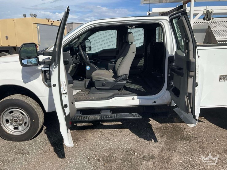 2019-ford-f350-image-22