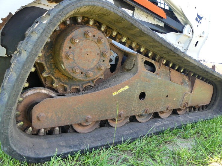 2015-bobcat-t770-image-6