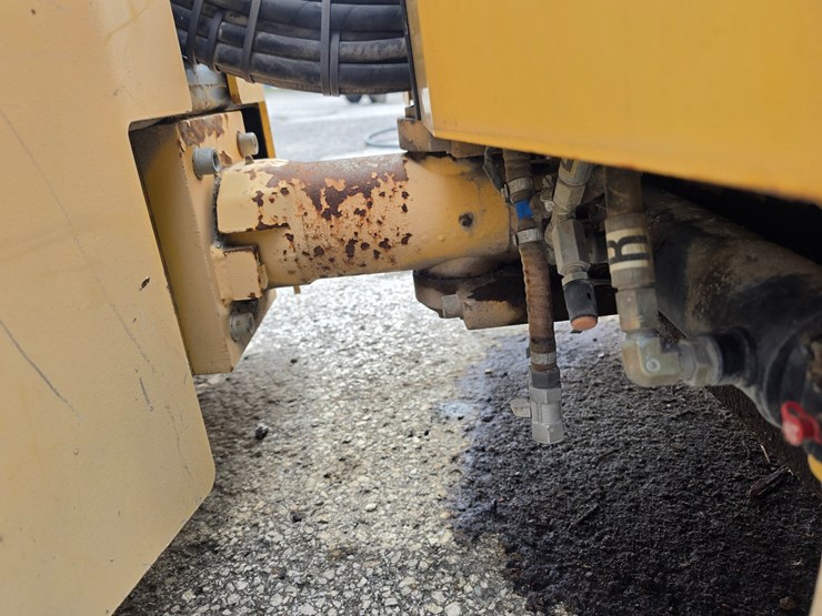 #25519-•-dynamic-vibratory-compactor-image-24