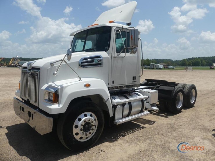 2017-western-star-4700sf-image-43