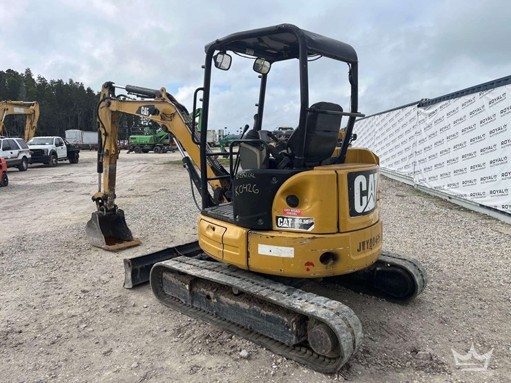 2016-caterpillar-303-image-4