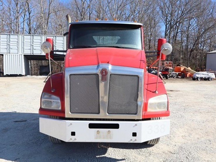 2015-kenworth-t880-image-9