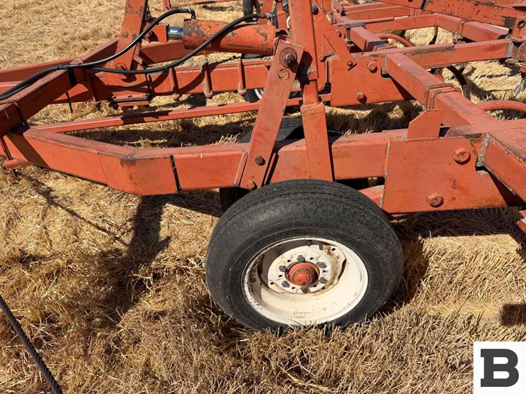 allis-chalmer-800-chisel-plow-image-17