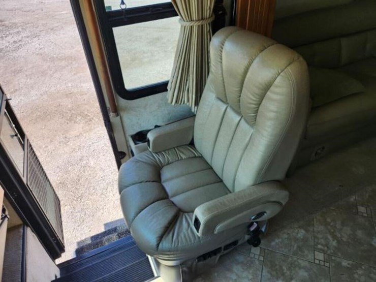 2006-allegro-bus-class-a-motorhome-400abus0d6j0072-image-22