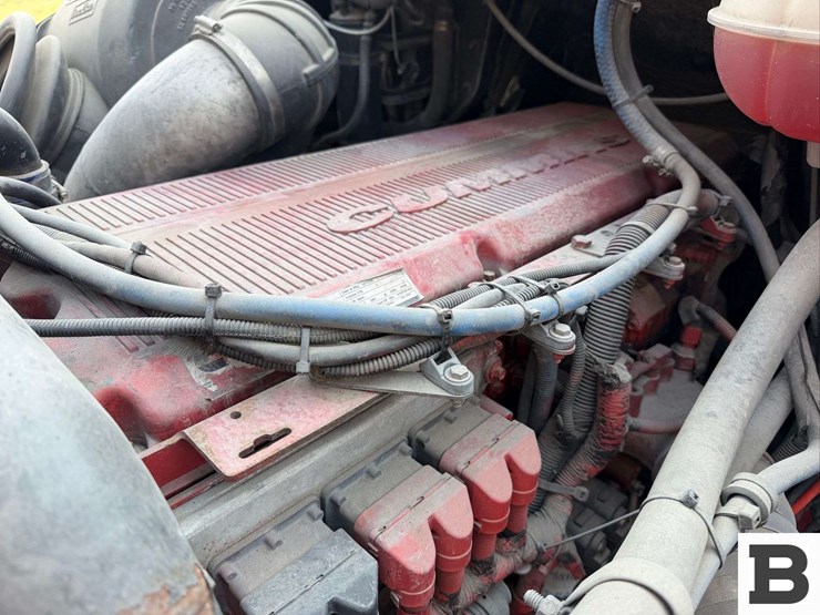2001-freightliner-cst120-tank-truck-image-56