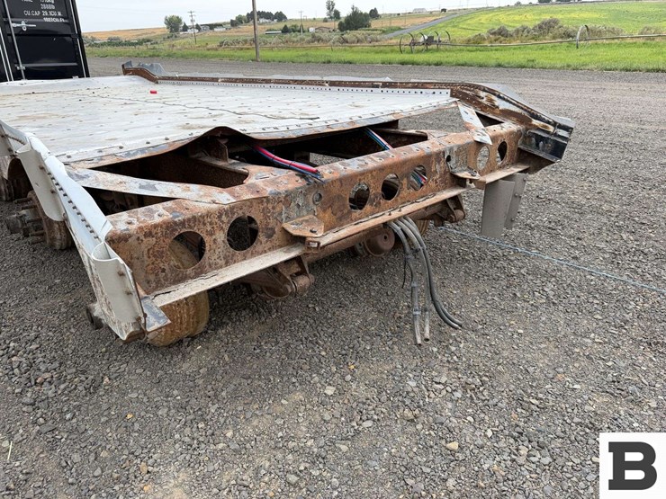 western-trailers-quadruple-axle-trailer-frame-image-6