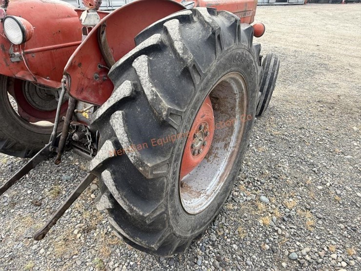 massey-ferguson-135-image-23