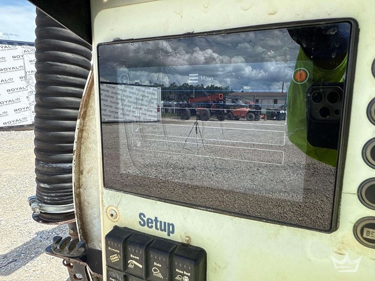 2020-peterbilt-567-image-32