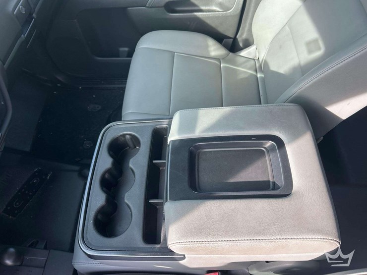 2018-chevrolet-silverado-1500-image-17