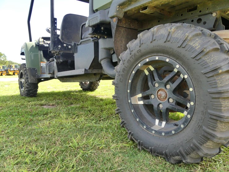 2017-john-deere-825m-s4-image-5