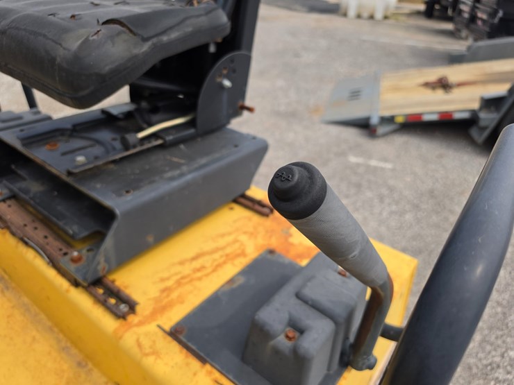 #25519-•-dynamic-vibratory-compactor-image-22