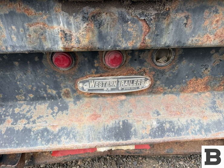 western-trailers-quadruple-axle-trailer-frame-image-17