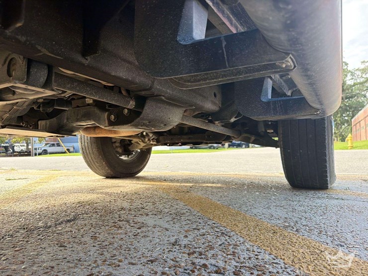 2021-chevrolet-silverado-2500-image-31