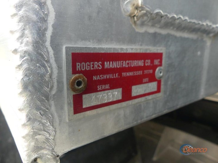 2019-kenworth-t880-image-11