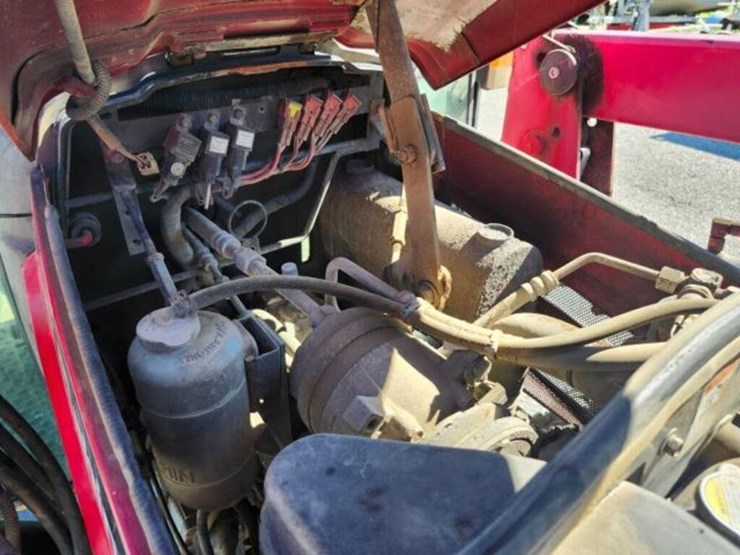 2013-mahindra-5010-hst-image-33