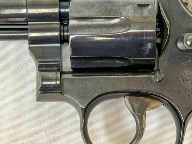 smith-&-wesson-15-7-38-spec-revolver-image-11