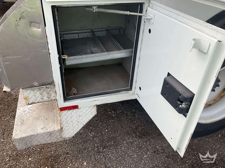 2016-international-durastar-4300-image-41