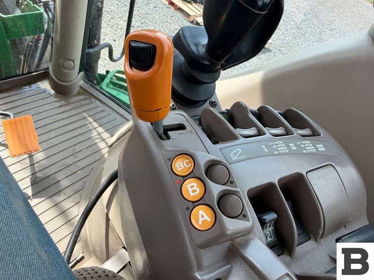 2015-john-deere-6210r-image-84
