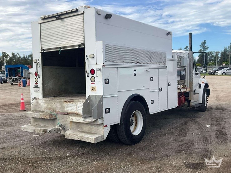2016-international-durastar-4300-image-3