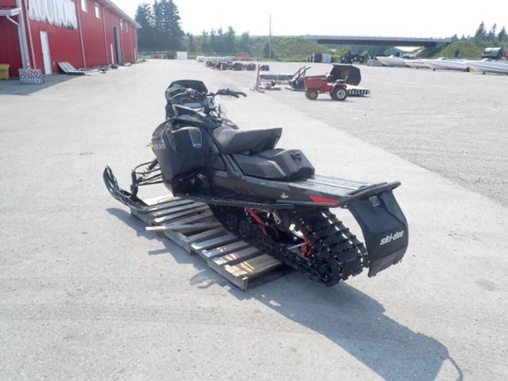 2021-ski-doo-renegade-x-850-snowmobile-2bpsumj6mv0-image-7