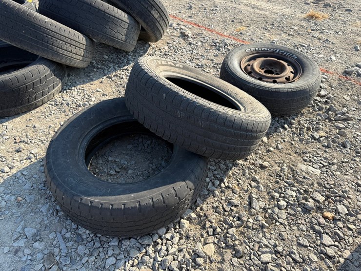 #5035-•-lot-of-(3)-miscellaneous-tires-inv#-5035-image-3