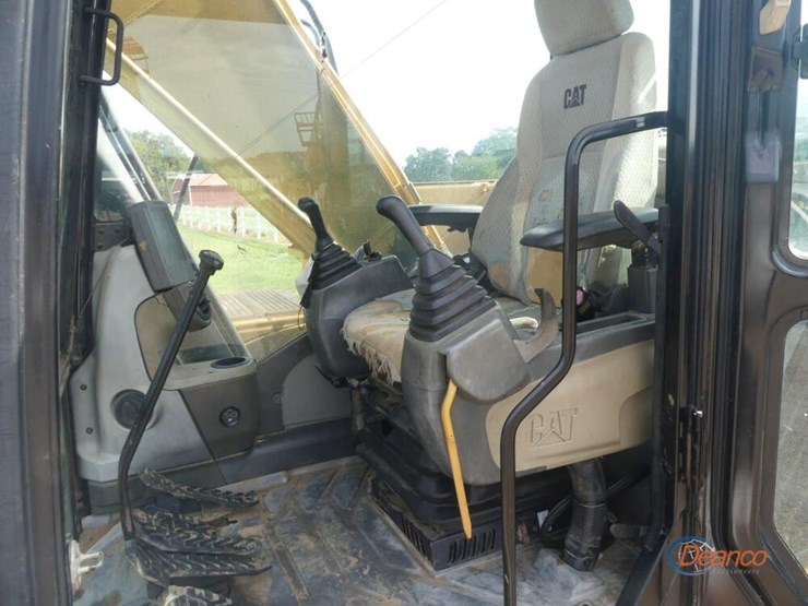 2012-caterpillar-320dl-image-12