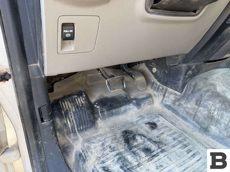 2016-ford-f150-image-28