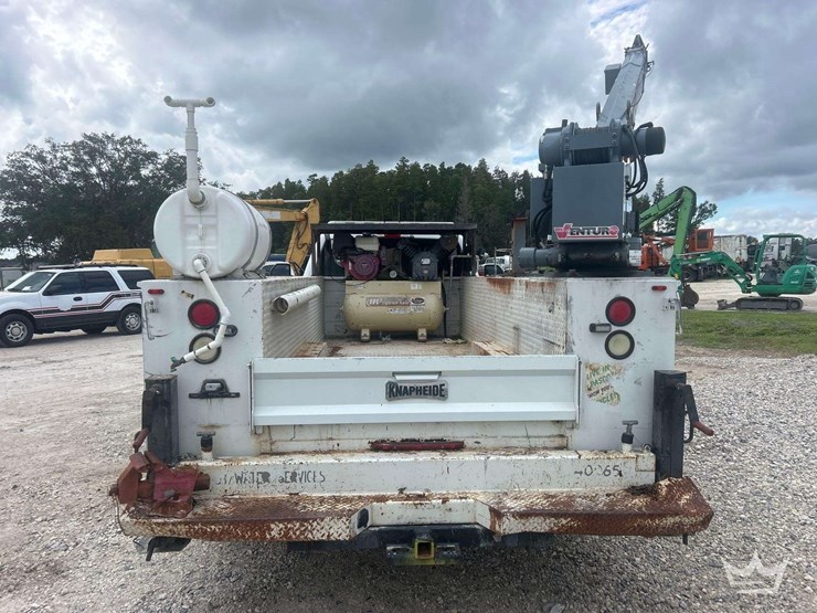 2017-ford-f550-image-31