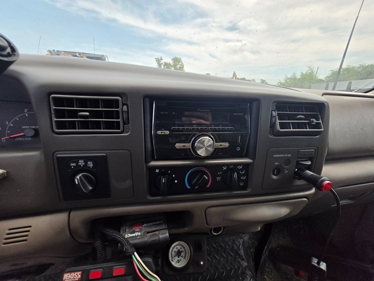 2001-ford-f350-image-36