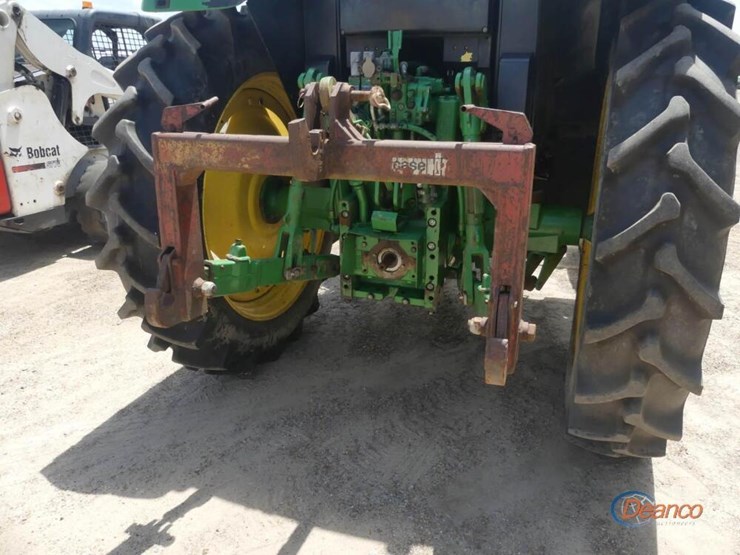 2014-john-deere-6105m-image-3