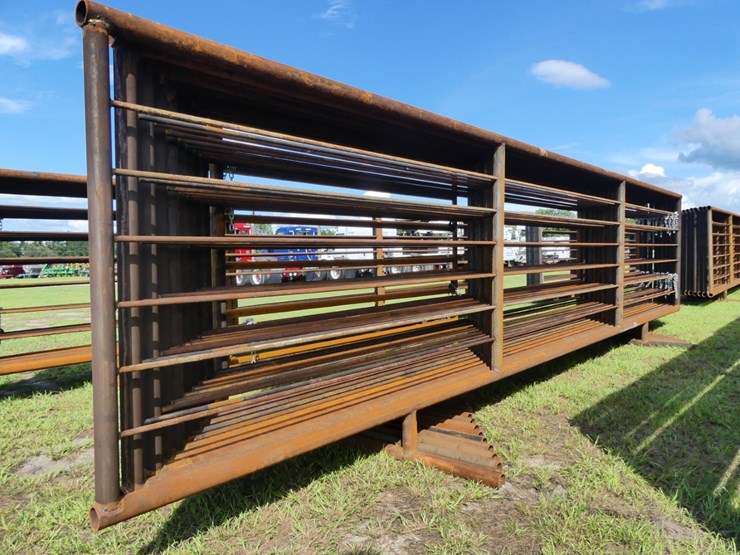 (10)-24'-free-standing-panels-image-2