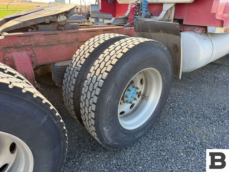 1989-peterbilt-379-image-33