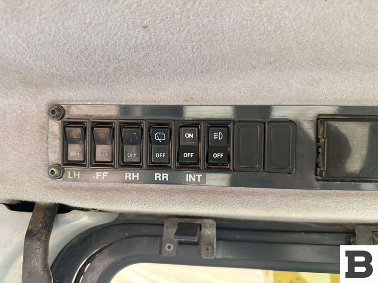 2006-komatsu-d65px-15e0-image-64