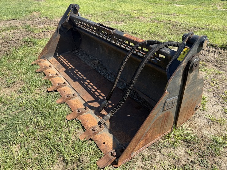 cat-72"-combo-bucket-image-1