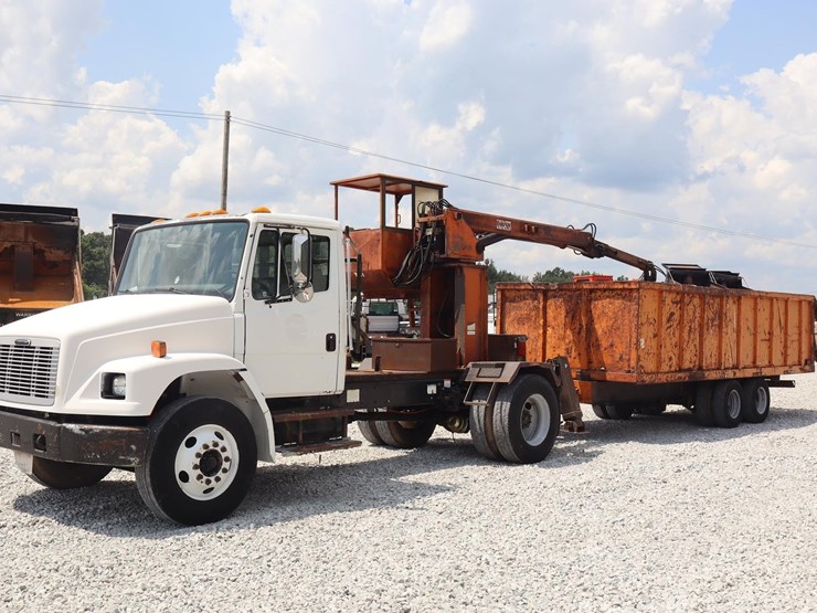 2001-freightliner-fl70-image-1