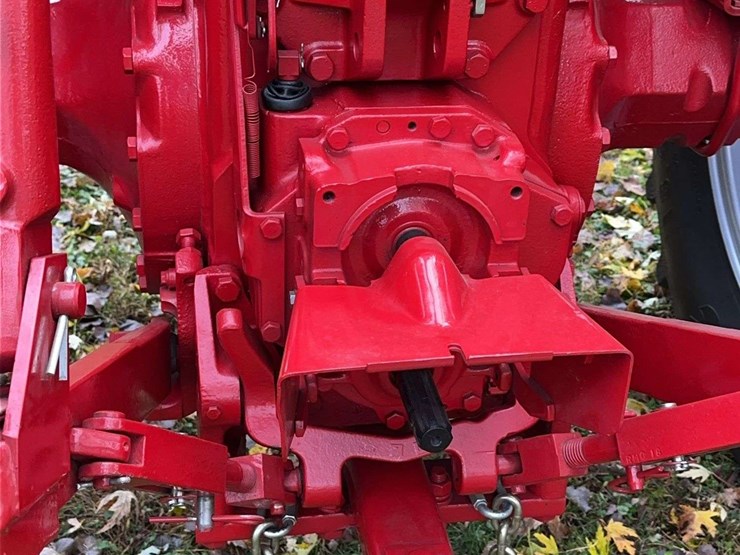1970-1026-farmall-hydro-row-crop-golden-demonstrator-image-65