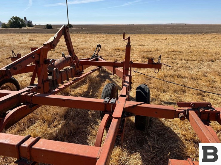 allis-chalmer-800-chisel-plow-image-26