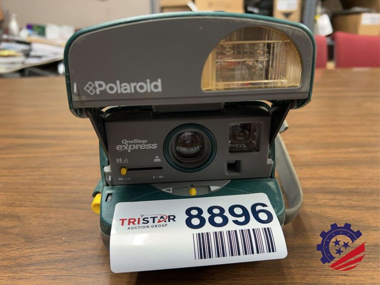 polaroid-camera-image-1