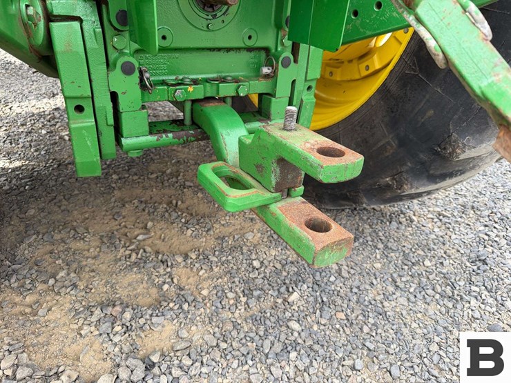 2015-john-deere-6210r-image-32