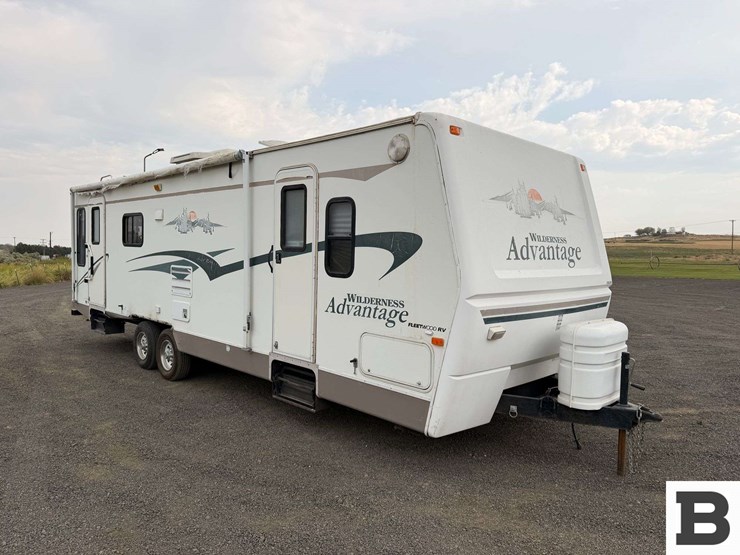 2004-fleetwood-wilderness-advantage-travel-trailer-image-8