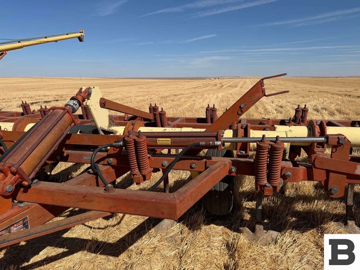 krause-2341-field-cultivator-image-16