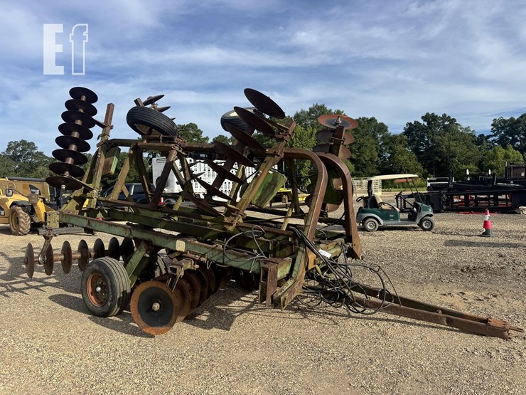 john-deere-230-image-5