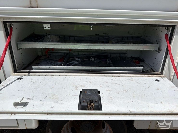 2019-ford-f550-image-19