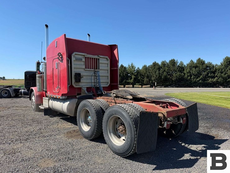 1989-peterbilt-379-image-3
